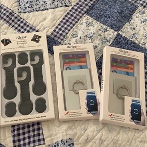 iGripz Deluxe Card Holder and Hooks